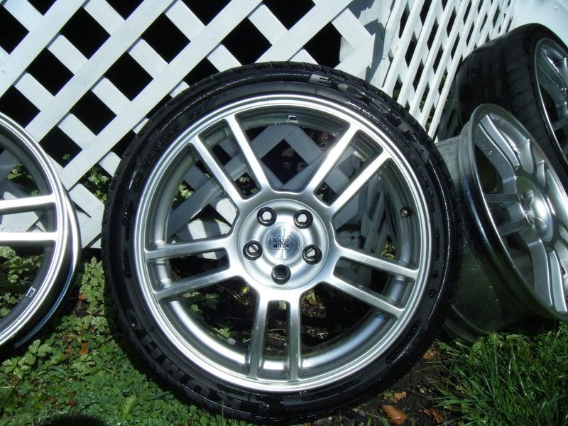 http://img.photobucket.com/albums/v315/sil01/wheel3.jpg