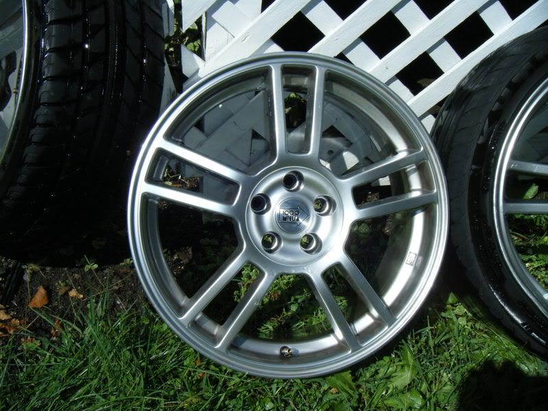 http://img.photobucket.com/albums/v315/sil01/wheel4.jpg