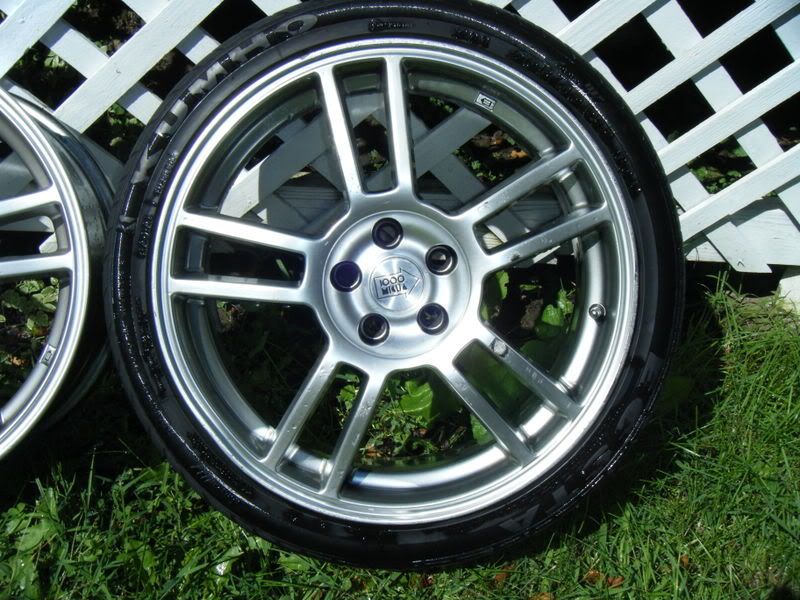 http://img.photobucket.com/albums/v315/sil01/wheel5.jpg