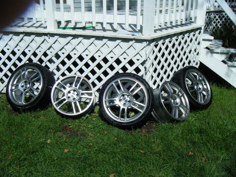 http://img.photobucket.com/albums/v315/sil01/wheels.jpg