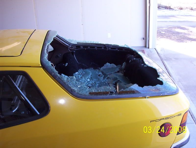 View topic Can auto glass break on its own?