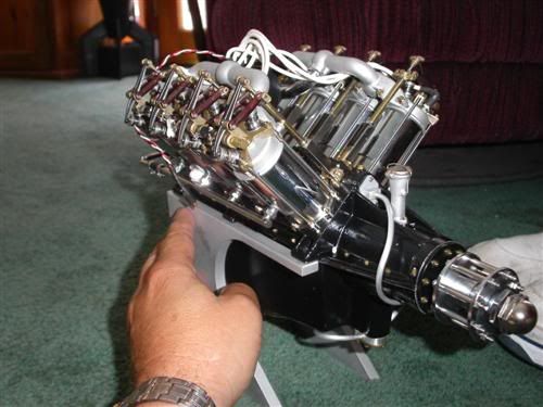 http://img.photobucket.com/albums/v317/ZRX61/Engines013.jpg