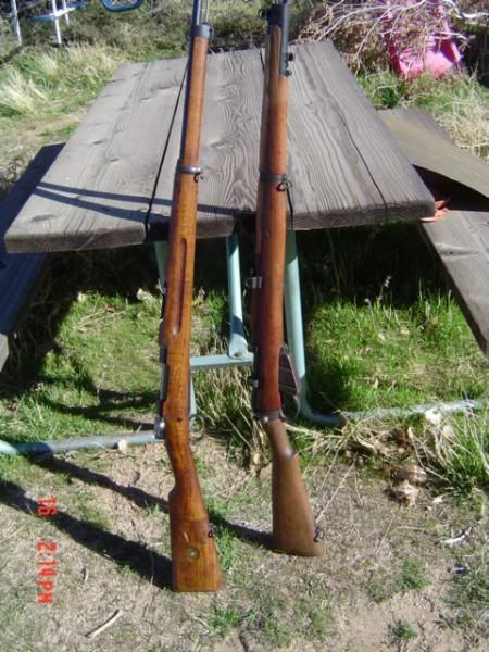 http://img.photobucket.com/albums/v317/ZRX61/GunStuff/Mauser-SMLE-Mosins004.jpg