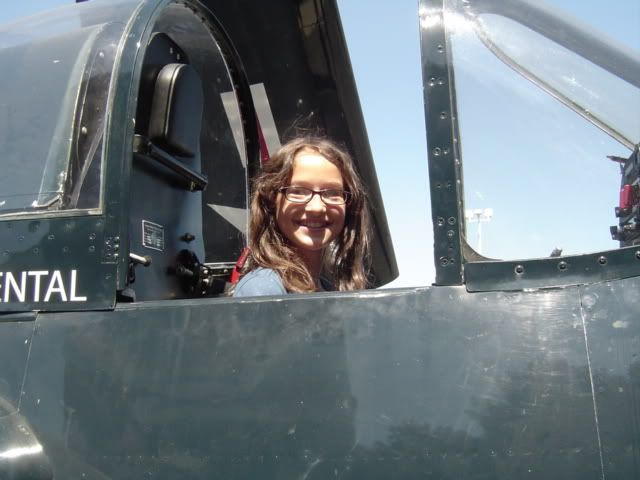 http://img.photobucket.com/albums/v317/ZRX61/Warbirds/7-2-09070.jpg