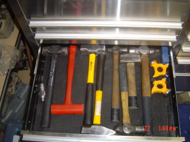 http://img.photobucket.com/albums/v317/ZRX61/ZRXGarage/08Tools006.jpg