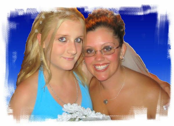 IMAGE: http://img.photobucket.com/albums/v318/crissyk81/amberandi.jpg