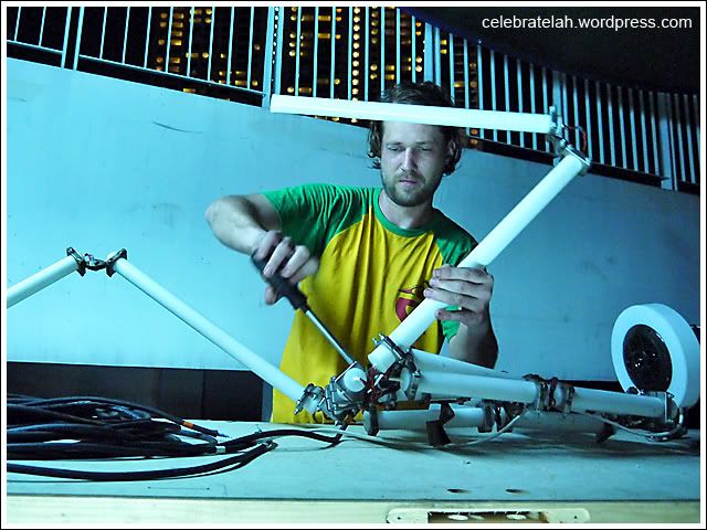 iLight Key Frames Making Of