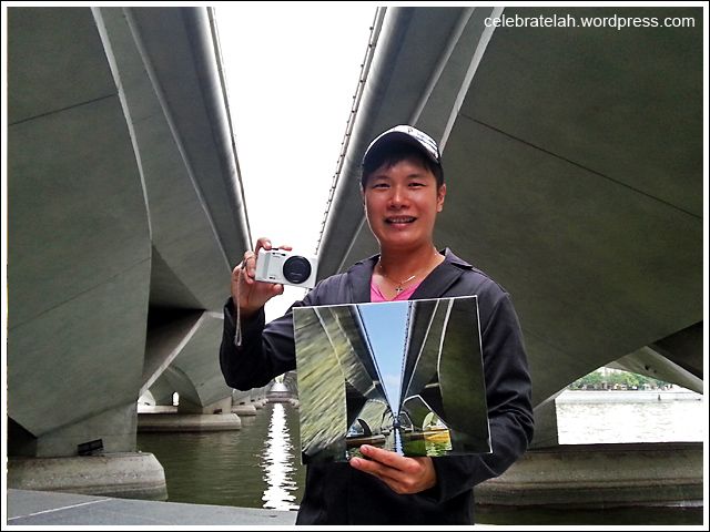 Esplanade Bridge with EX-ZR100
