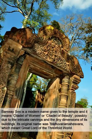 Banteay Srei door arch