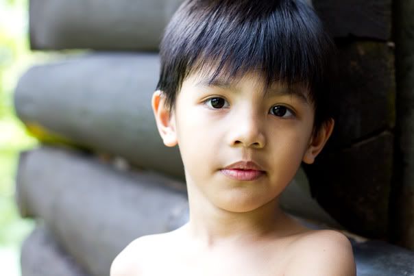 IMAGE: http://img.photobucket.com/albums/v318/kailpogi/_MG_1344-16.jpg