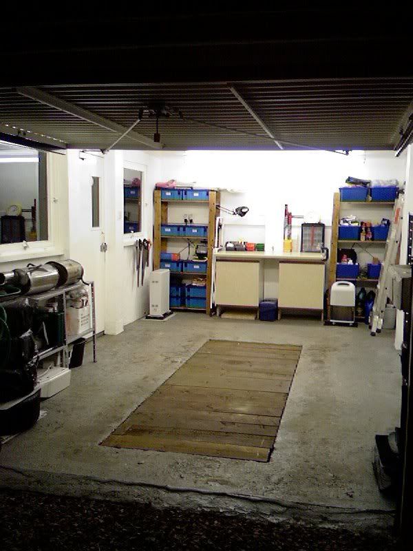 TidyGarageApril2006.jpg