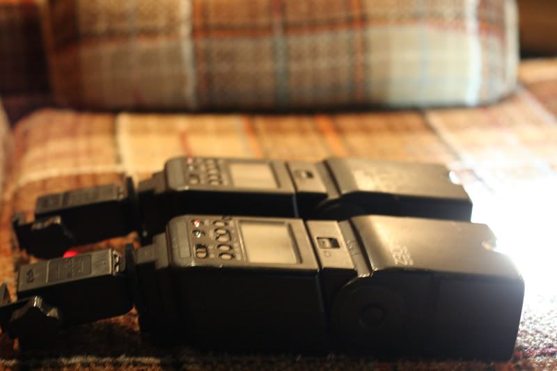 IMAGE: http://img.photobucket.com/albums/v319/Cyrix_2k/Strobes2.jpg