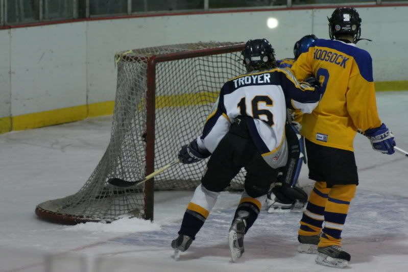 IMAGE: http://img.photobucket.com/albums/v319/troyer16/john2.jpg