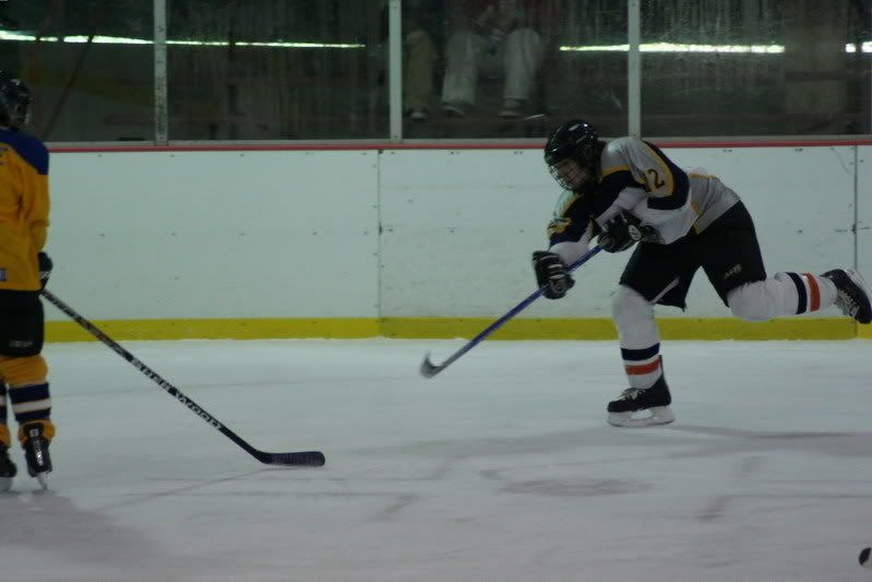 IMAGE: http://img.photobucket.com/albums/v319/troyer16/josh.jpg