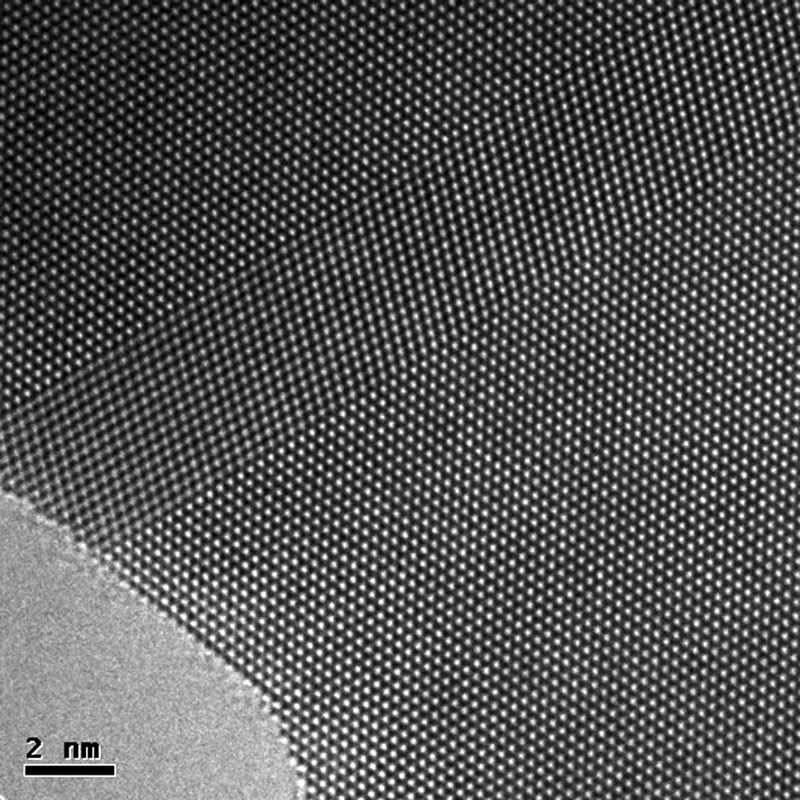 FEI-Titan-Gold-med.jpg