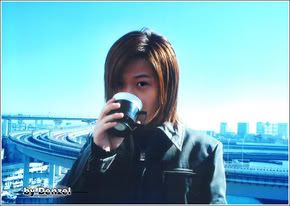 wow! cool background! and he looks good too~