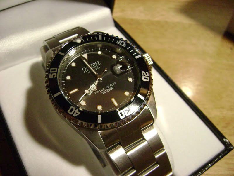 Orient Submariner: First impressions and hands-on photos! (lots.)