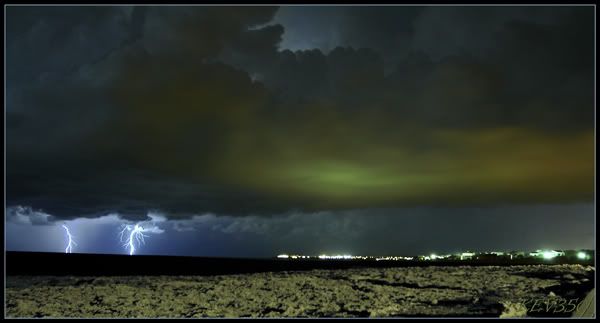 IMAGE: http://img.photobucket.com/albums/v321/GeordieBoB/menorcastorms10002.jpg