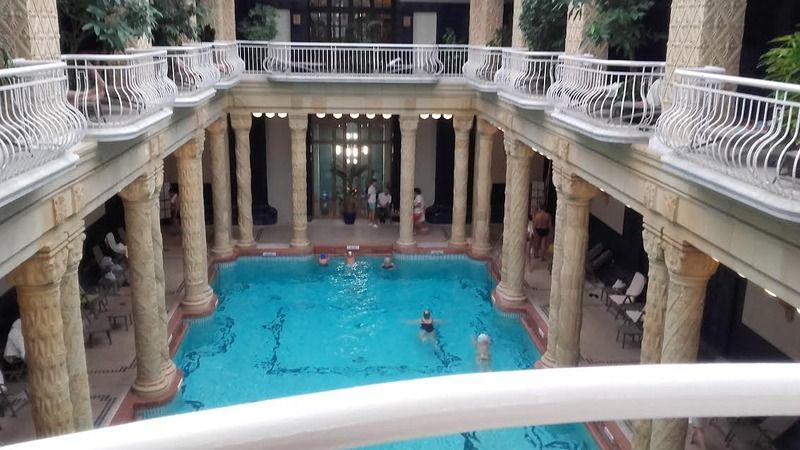 Gellert%20spa%201_zpseookhlve.jpg