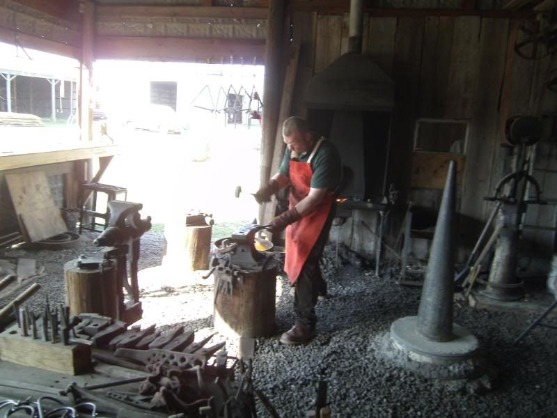 blacksmith003.jpg