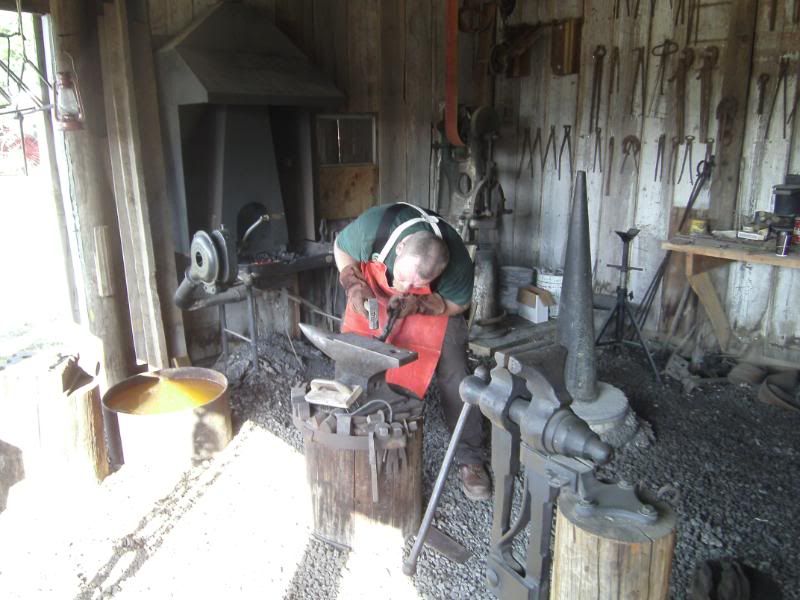 blacksmith005.jpg