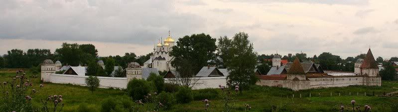 800px-Russia_Suzdal_Convent_of_the_.jpg