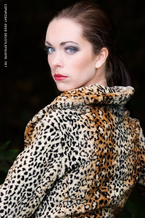 IMAGE: http://img.photobucket.com/albums/v326/devin22cbr/Ashley%20New/6ashley.jpg