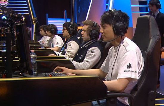 THE ESPORTS WEEKLY ON THE BOTTOM LANE - EU LCS PLAYOFFS - SEMIFINALS