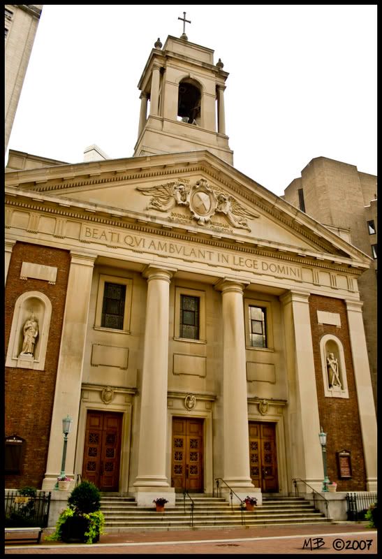 IMAGE: http://img.photobucket.com/albums/v328/AudibleSilence/NYC%20Streets/St.Andrews4.jpg