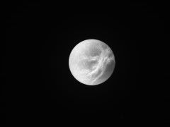 Dione261209gh.jpg