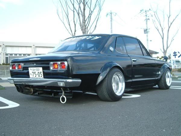 http://img.photobucket.com/albums/v329/MR1GGTE/Yahoo%20Auctions%20Cars/oldschoolskyline2.jpg