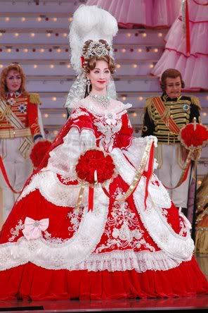 marie antoinette dress up game. Marie Antoinette costumes