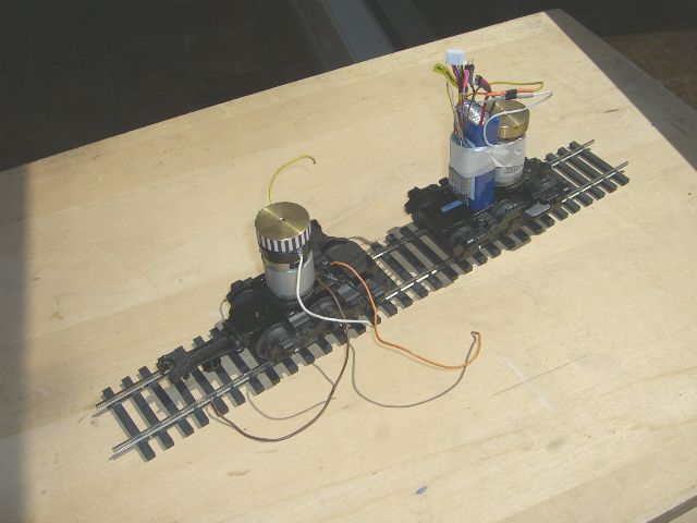 Scale 2-Rail Traction Module Layout w/ Radio Control and Battery 