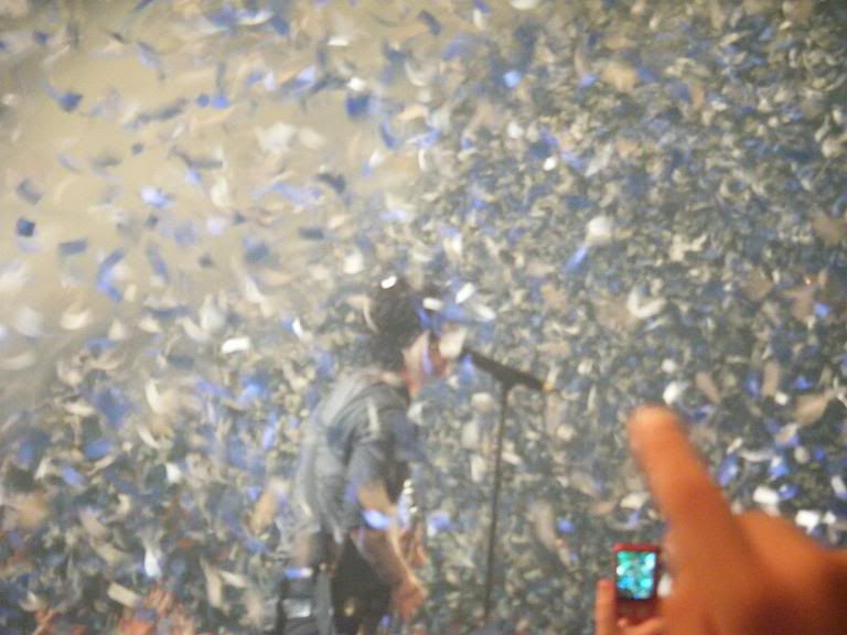 27confetti.jpg