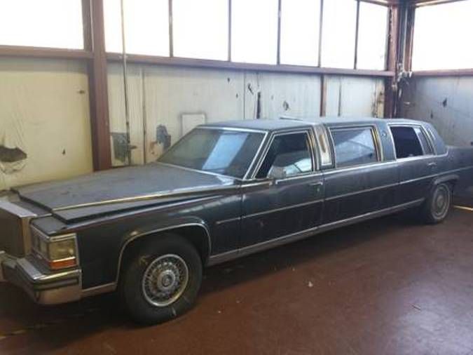 88CadillacLimo_zpsd81c7faa.jpg