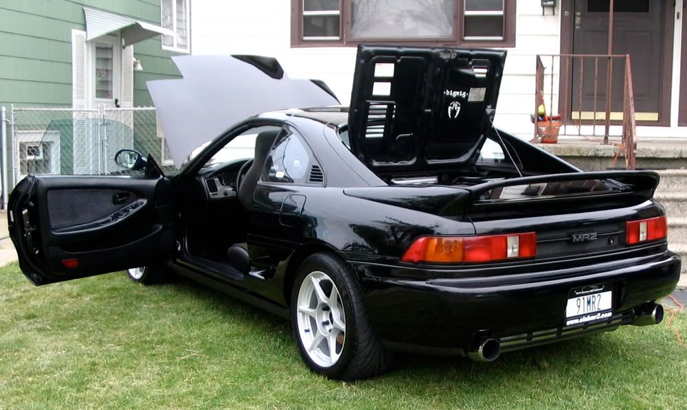 http://img.photobucket.com/albums/v332/jeepsrule1/joes%2091%20MR2/IMG_4713.jpg