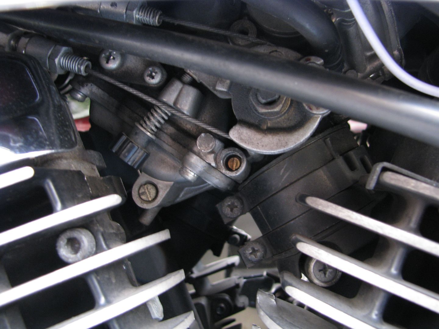 Honda vt1100 carburetor removal
