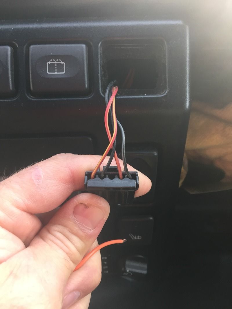 Td5 Fog light switch YUG000530LNF how to test? Defender Forum