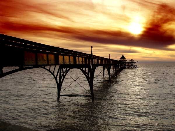 IMAGE: http://img.photobucket.com/albums/v333/shiato5torm/sunset-red.jpg