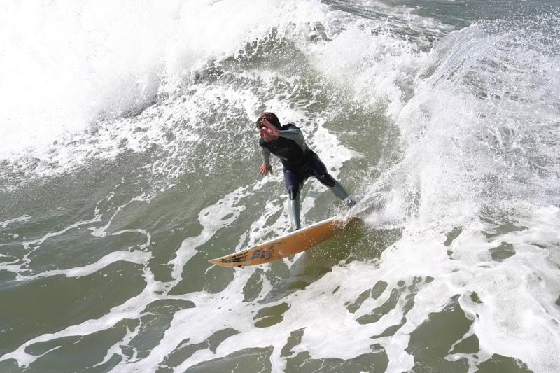 IMAGE: http://img.photobucket.com/albums/v333/surfkahakai/10Apr5.jpg