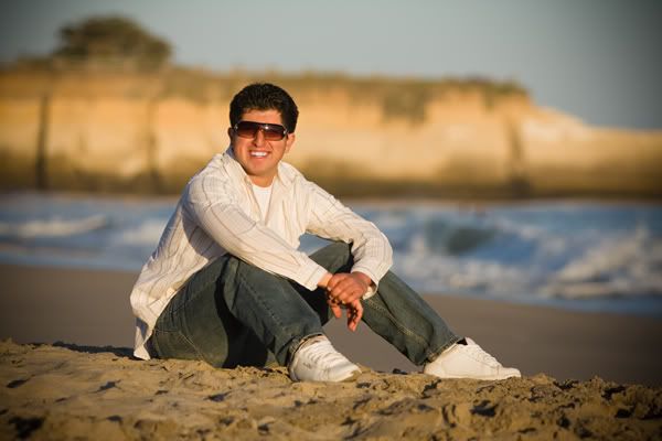 IMAGE: http://img.photobucket.com/albums/v333/surfkahakai/20080611_sean012.jpg