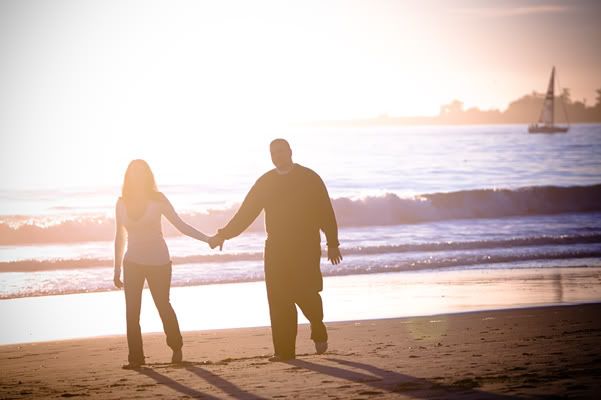 IMAGE: http://img.photobucket.com/albums/v333/surfkahakai/Portraits/20081122_antsheena055.jpg