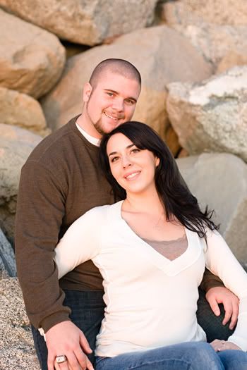 IMAGE: http://img.photobucket.com/albums/v333/surfkahakai/Portraits/20081122_antsheena084.jpg