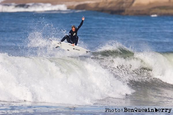 IMAGE: http://img.photobucket.com/albums/v333/surfkahakai/Surfing/20071010_santacruz001.jpg