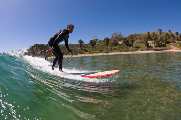 IMAGE: http://img.photobucket.com/albums/v333/surfkahakai/Surfing/20080325_refugio002.jpg