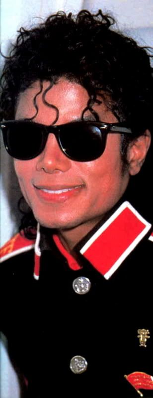 Michael_Jackson_-_Bad_era_06_MJLand.jpg
