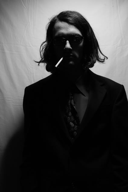 IMAGE: http://img.photobucket.com/albums/v334/allenpoop/allen2.jpg