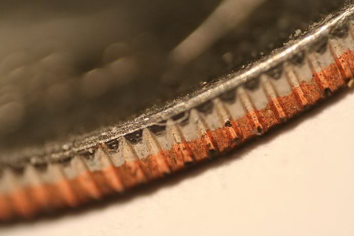 IMAGE: http://img.photobucket.com/albums/v334/runnerdrex/Macro/Edge.jpg