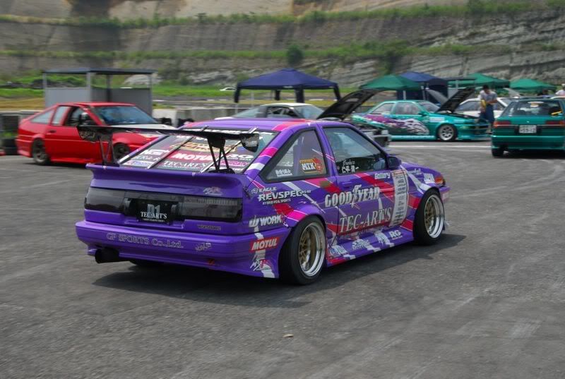 [Image: AEU86 AE86 - Pictures Corolla AE86 Celeb...(56K no!!)]