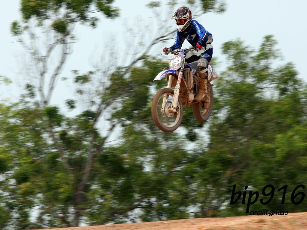 IMAGE: http://img.photobucket.com/albums/v337/bip916/Tuas/IMG_1292.jpg